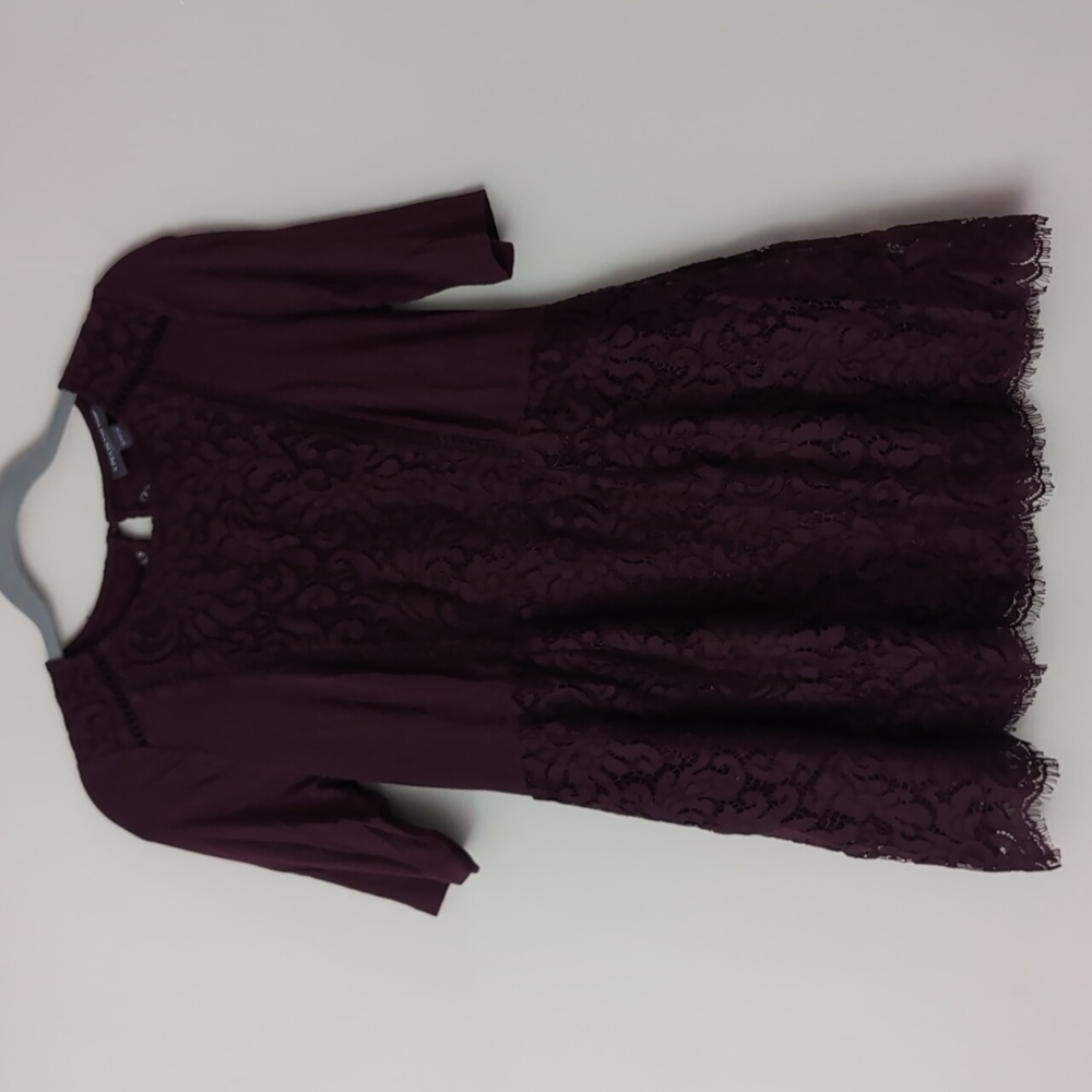 A Pea in the Pod Burgundy Lace Maternity Top Size Small